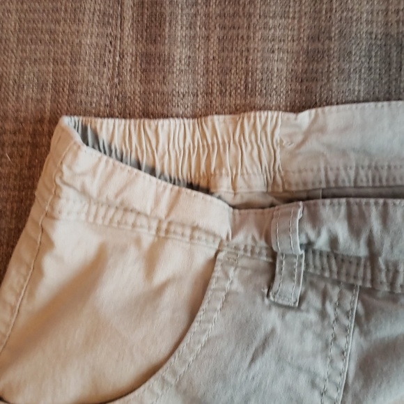 Capris - Picture 4 of 5